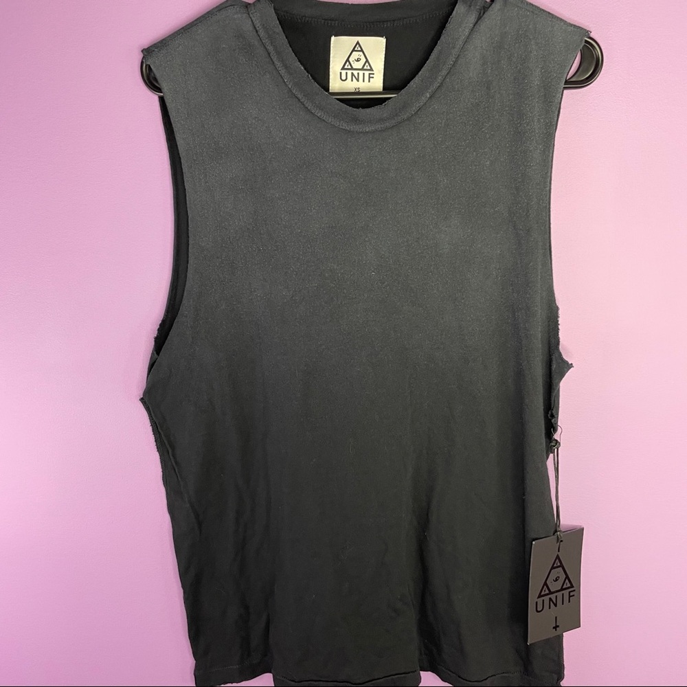 unif staple muscle tee
